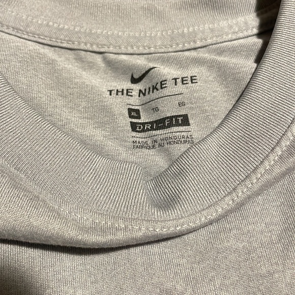 Nike Dri-Fit Tee - Picture 3 of 3